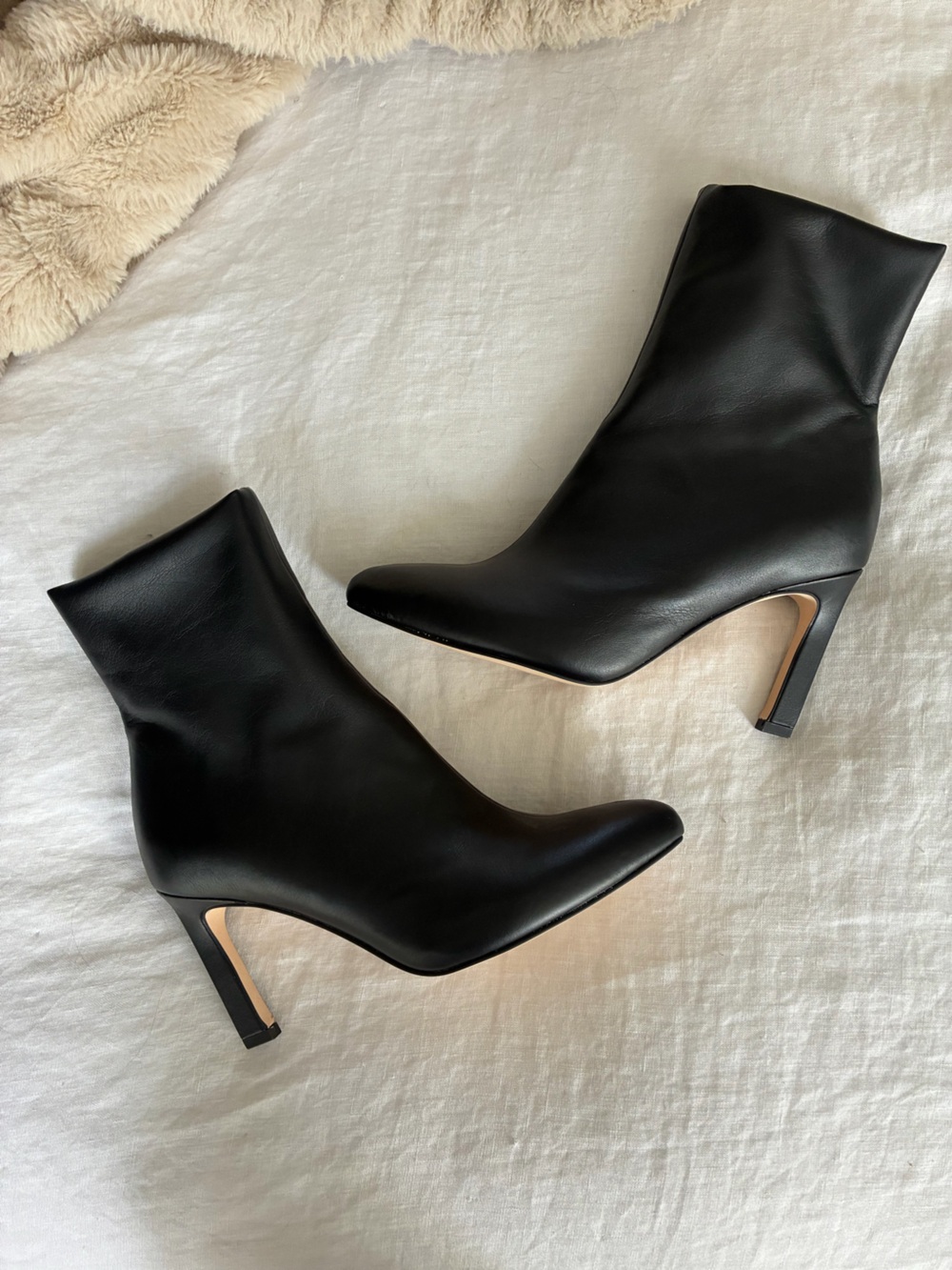 SARTO By Franco Sarto Black Pointed-Toe Leather Stiletto Ankle Boots *like new*